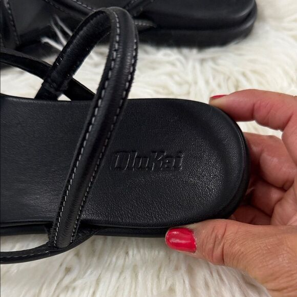 OluKai Black Leather Strappy Sandals Size 8